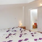 City Center Apartment Larica